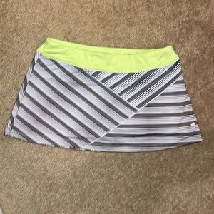 🤑SALE 3 for $20!🤑 NWOT Prince black & white tennis skirt w/ball pocket size XL